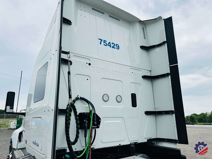 2024-international-lt62f-t/a-truck-tractor-image-26