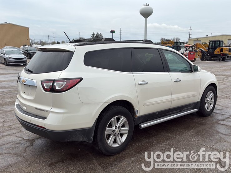 2013-chevrolet-traverse-image-3