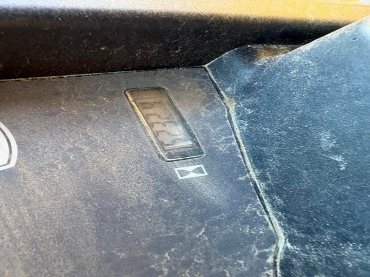 john-deere-gator-image-12