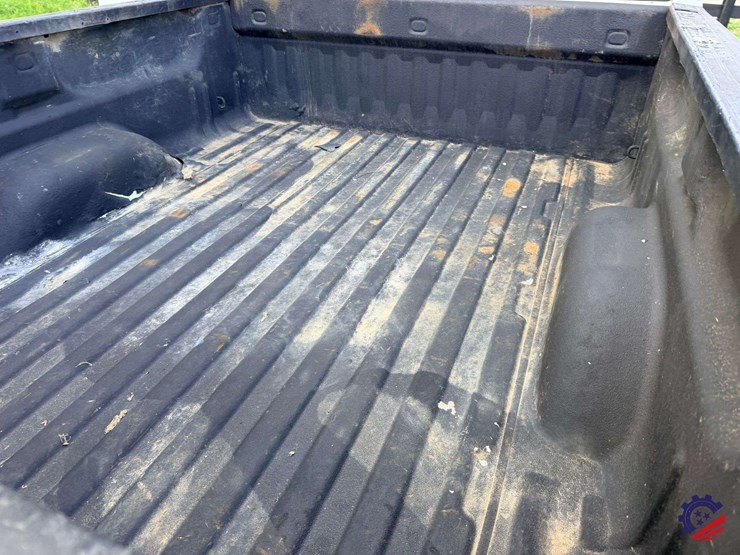 2012-chevrolet-silverado-2500hd-image-43