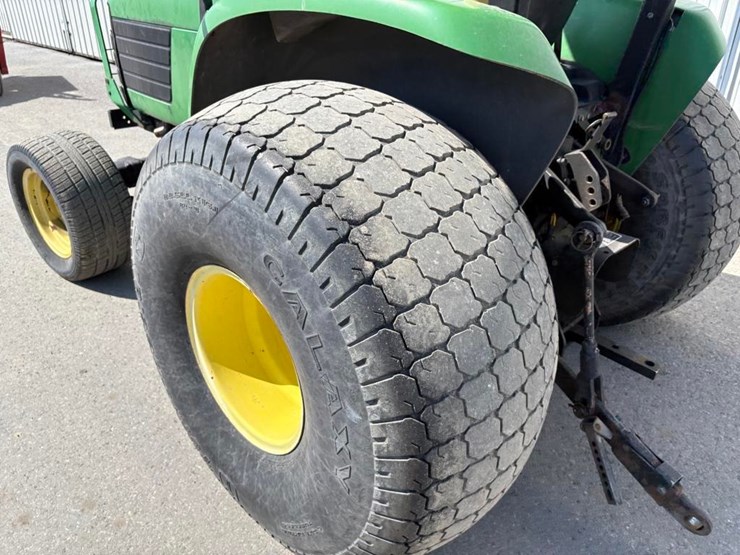 john-deere-4710-image-8