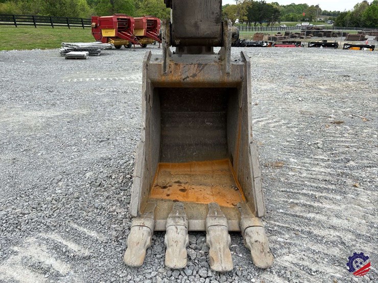 2017-volvo-ec300el-image-33