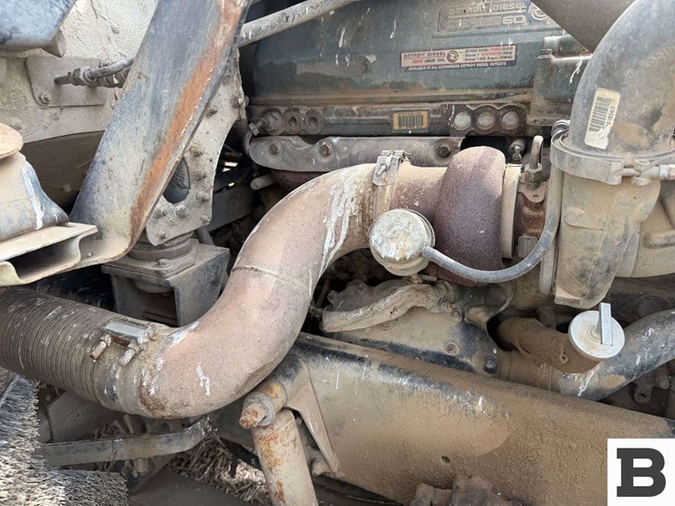 freightliner-tank-truck---non-running-truck-image-18