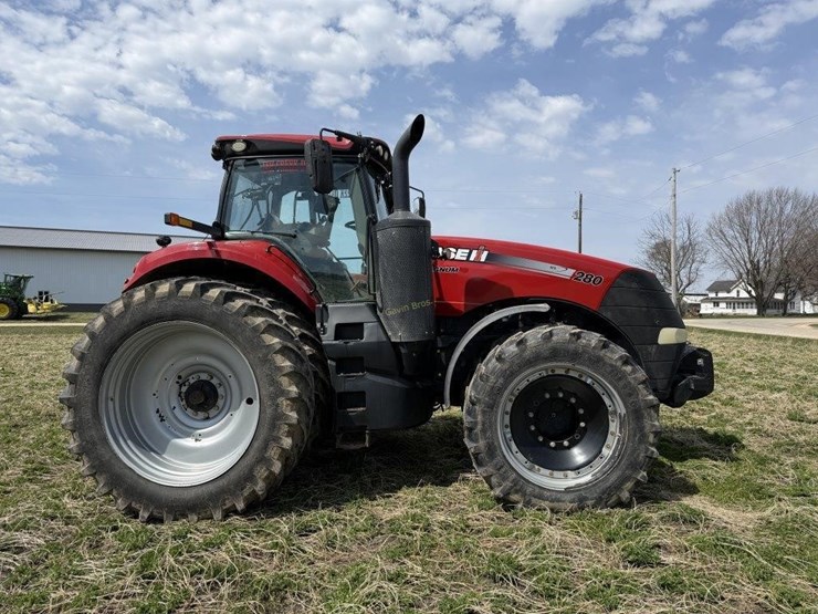 2017-case-ih-mx280-afs-magnum-tractor-image-7