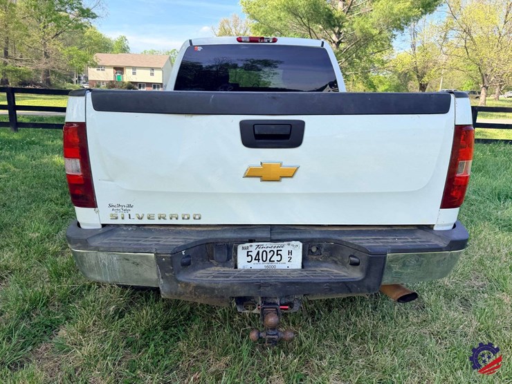 2012-chevrolet-silverado-2500hd-image-4
