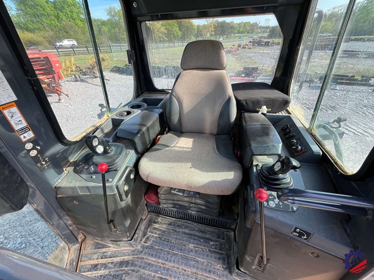 2018-deere-700k-xlt-image-63