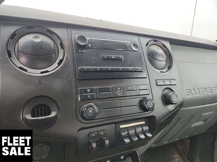 2015-ford-f550-image-16