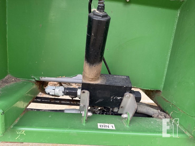 2005-john-deere-4920-image-106