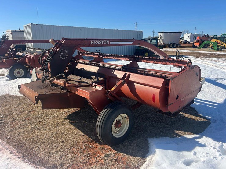 hesston-1014-image-6