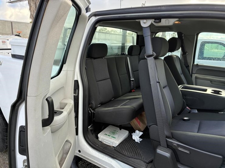 2012-gmc-sierra-2500-image-10