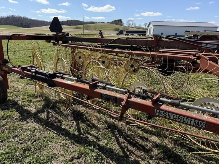 h&s-hi-capacity-12-wheel-rake-image-6