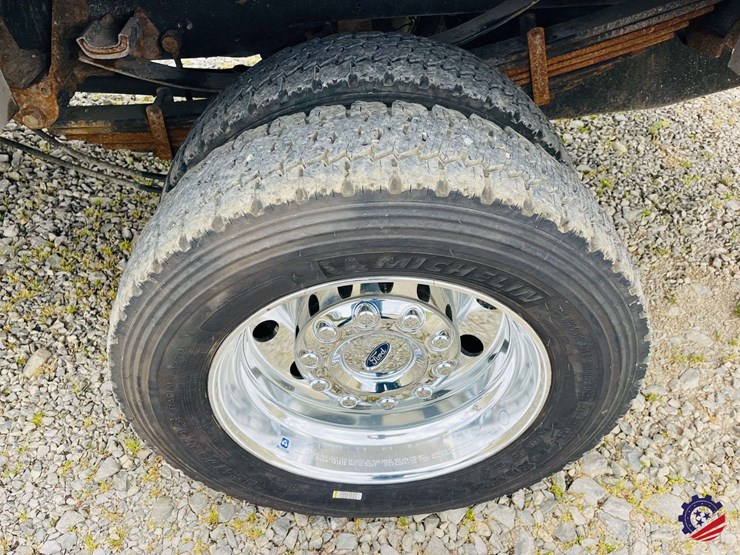 2018-ford-f550-image-17