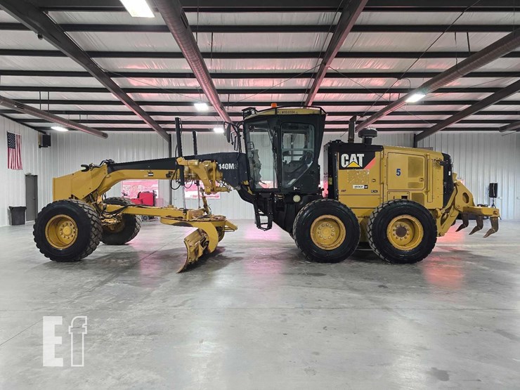 2011-caterpillar-140m2-image-5