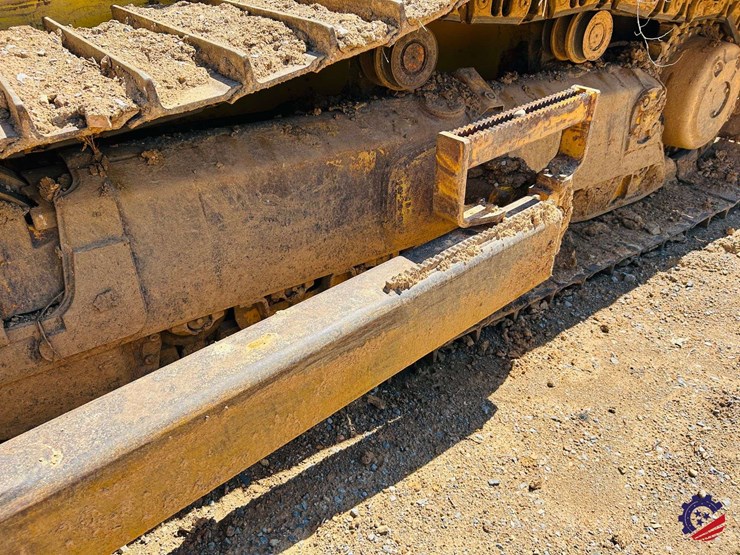 2023-komatsu-d65px-18-image-36