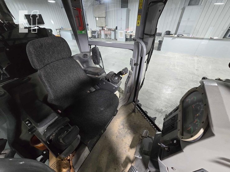 2012-caterpillar-140m2-image-15