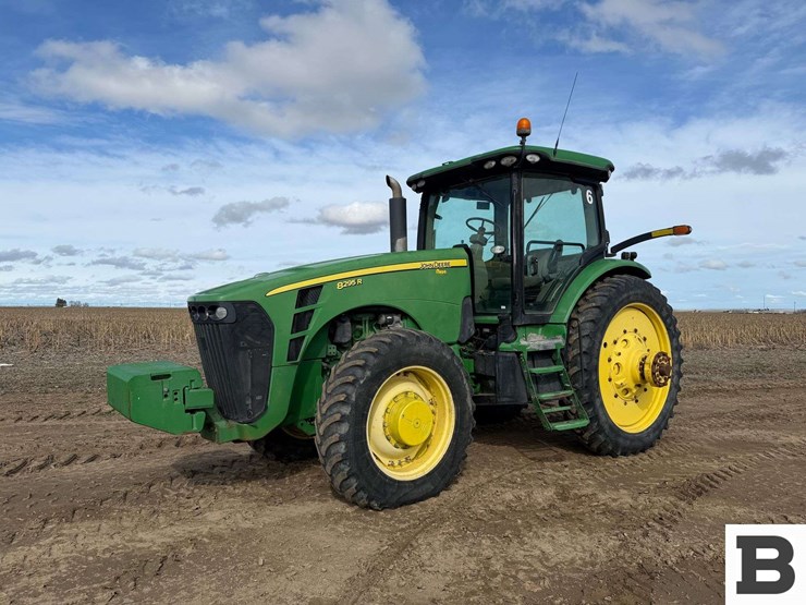 2014-john-deere-8295r-image-2