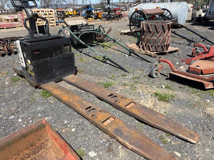 crown-pe4000-double-rider-jack-image-3