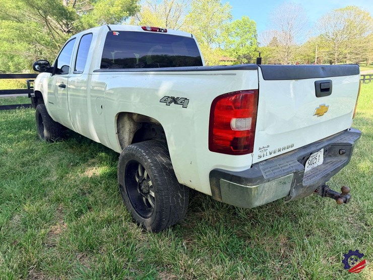 2012-chevrolet-silverado-2500hd-image-5