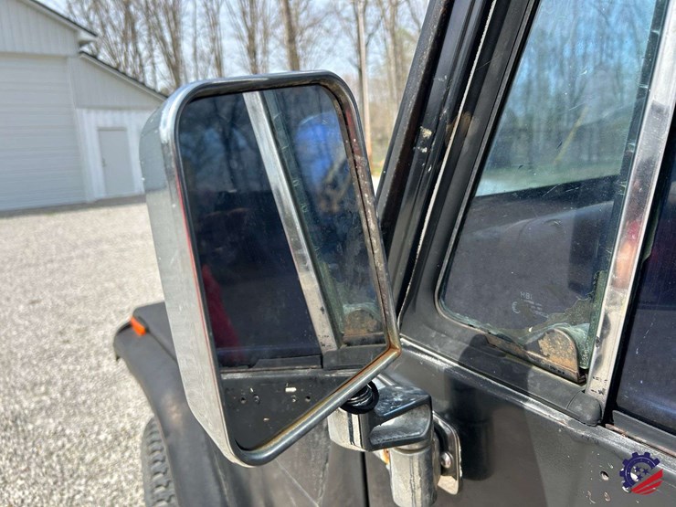 1994-jeep-wrangler-image-37