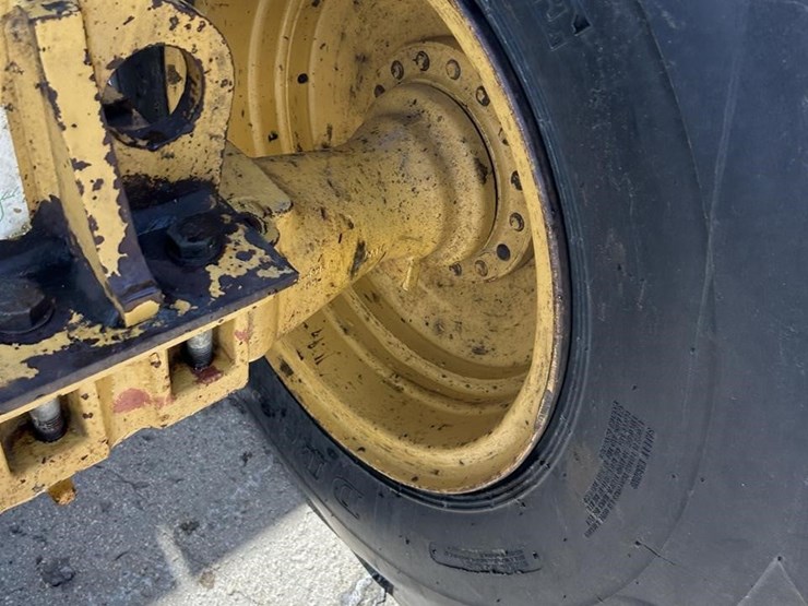 2000-caterpillar-938g-image-58