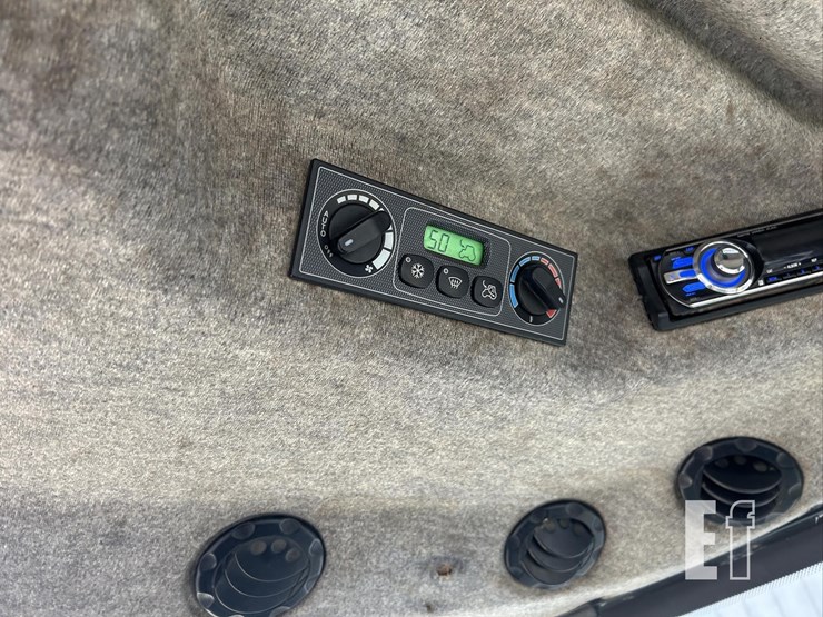 2005-challenger-mt665b-image-42