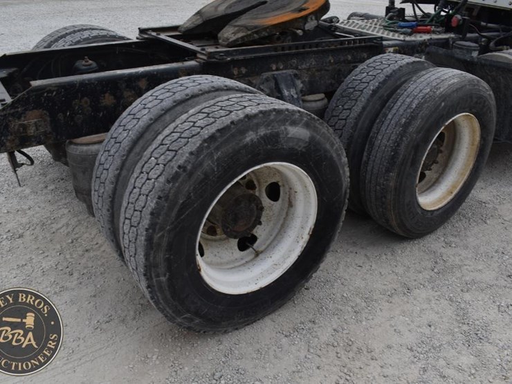 2014-kenworth-t660-image-14