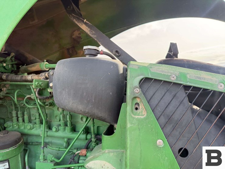 2014-john-deere-8295r-image-54