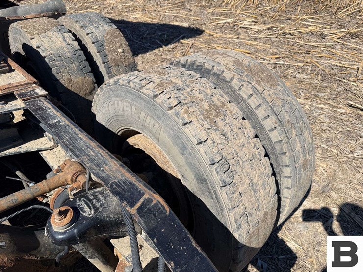 2008-peterbilt-387-image-21