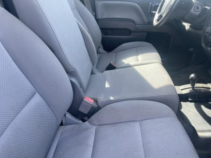 2015-chevrolet-silverado-2500hd-image-17