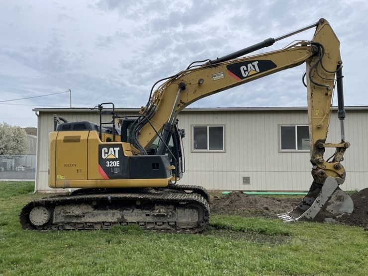 2013-caterpillar-320e-image-6