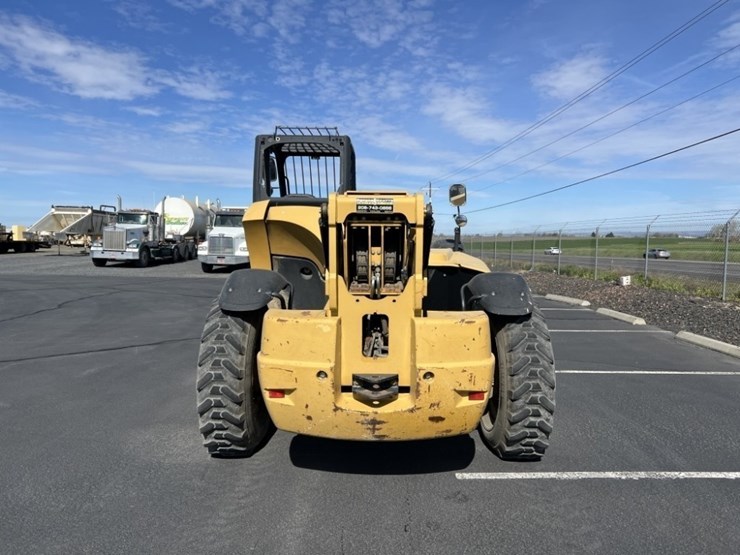 2013-caterpillar-th560b-image-5