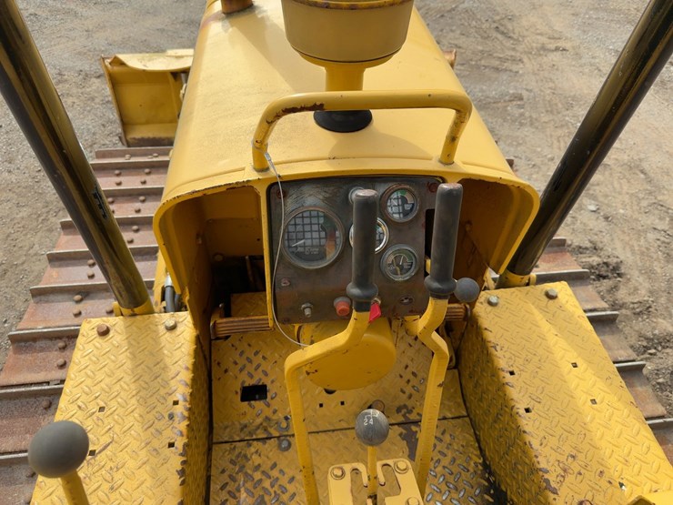 1983-deere-350c-image-32