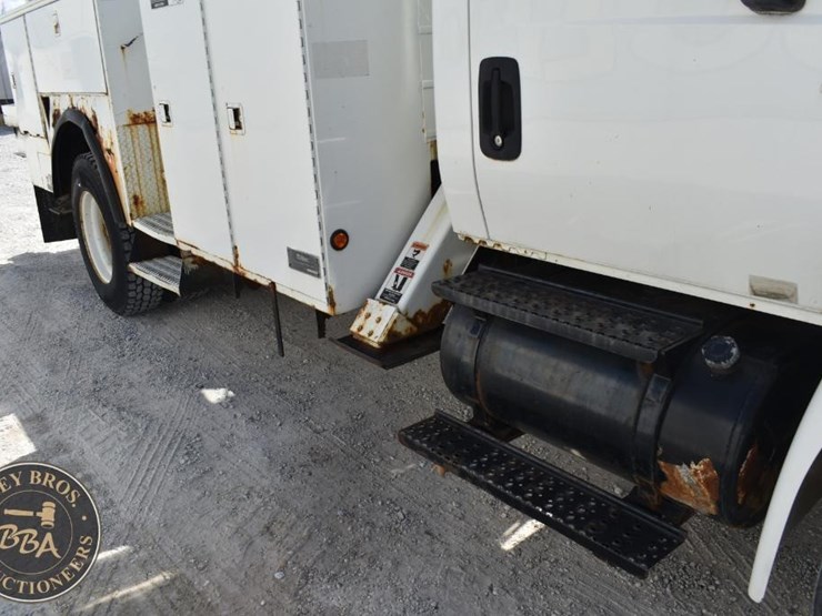 2005-international-durastar-4300-image-20