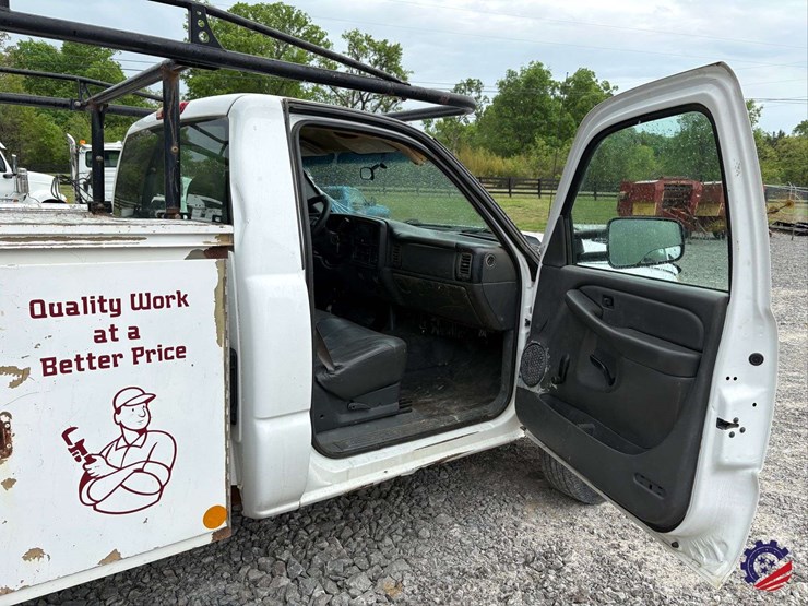 2005-chevrolet-silverado-2500hd-image-46