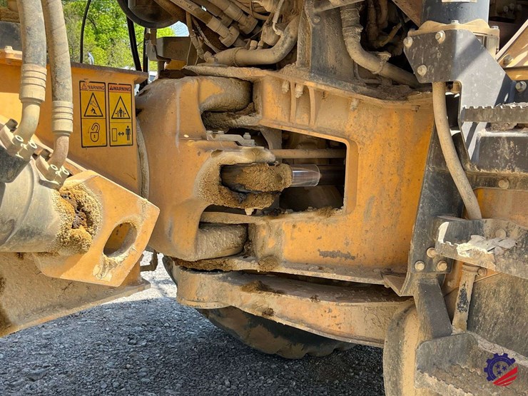 2012-volvo-a40f-image-42