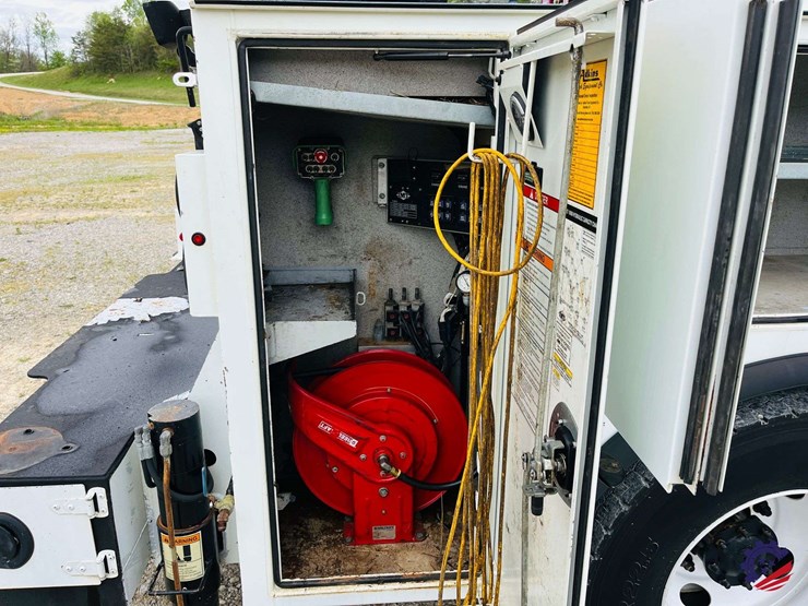 2015-international-durastar-4300-image-38