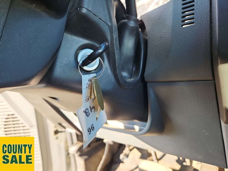 2013-ford-f550-image-18