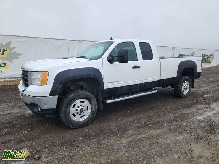 2011-gmc-sierra-2500hd-image-1