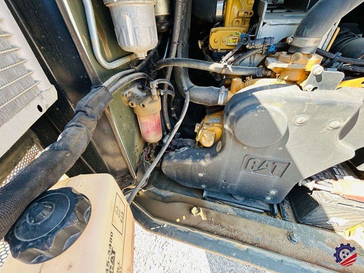 2018-caterpillar-299d2-image-13