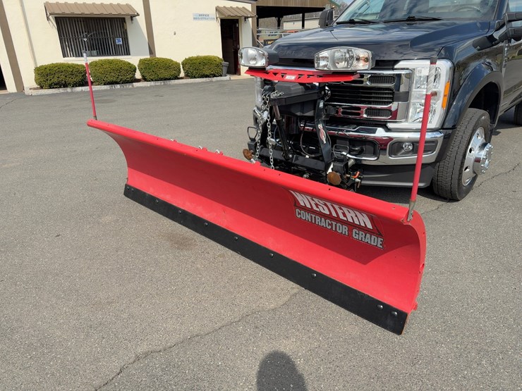 2023-ford-f450-xlt-image-9