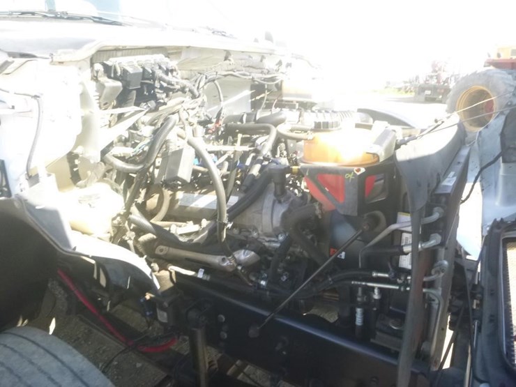 2013-ford-f650-image-25