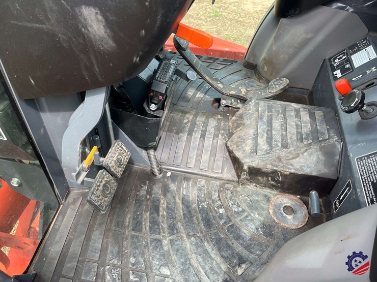 2022-kubota-lx2610hsd-image-55