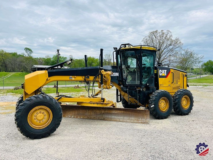 2010-caterpillar-120m-image-3