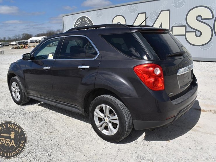 2013-chevrolet-equinox-lt-image-3