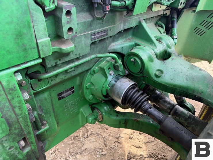 2011-john-deere-8310r-image-56