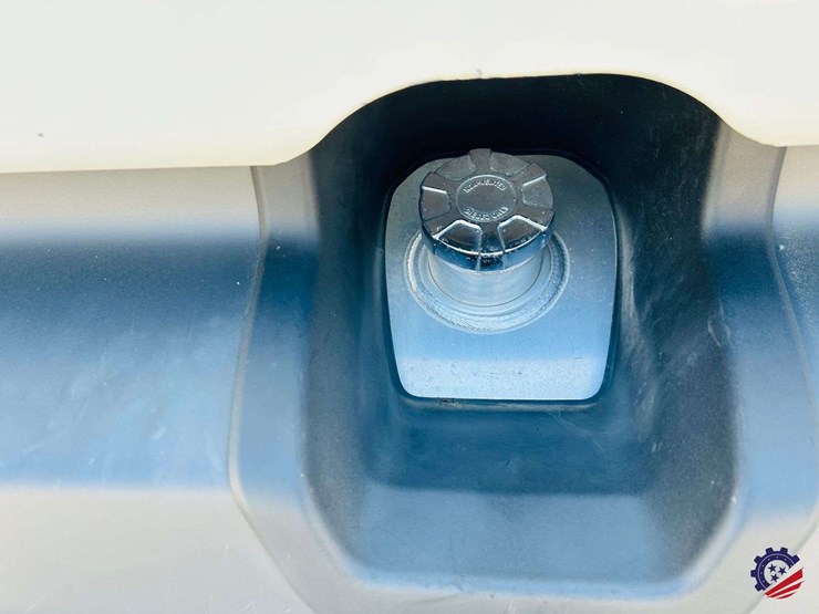 2024-international-lt62f-t/a-truck-tractor-image-39