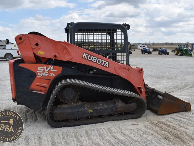 2019-kubota-svl95-2s-image-10