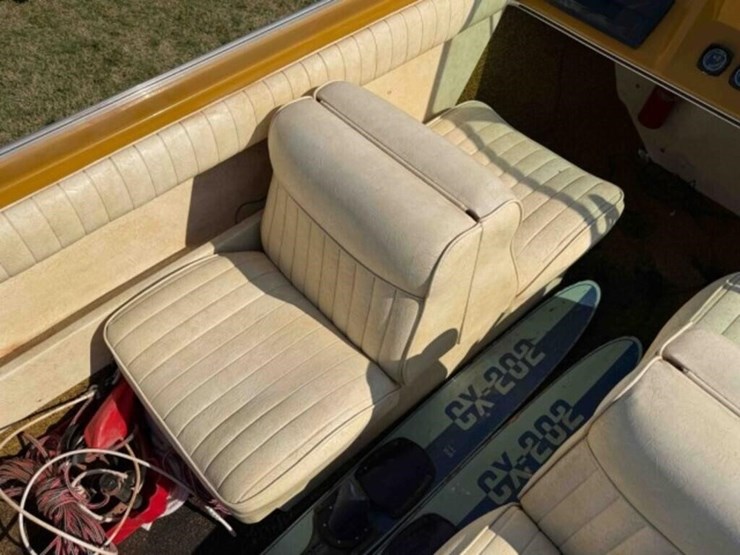 newman-citation-16’-boat-image-13