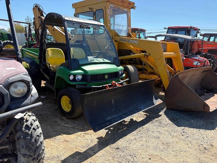 john-deere-gator-image-2