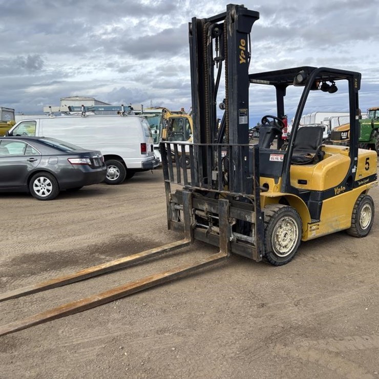 2015 Yale GDP80 Forklift